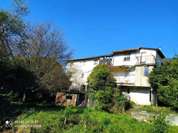 Rustico indipendente con terreno – Campomarzio