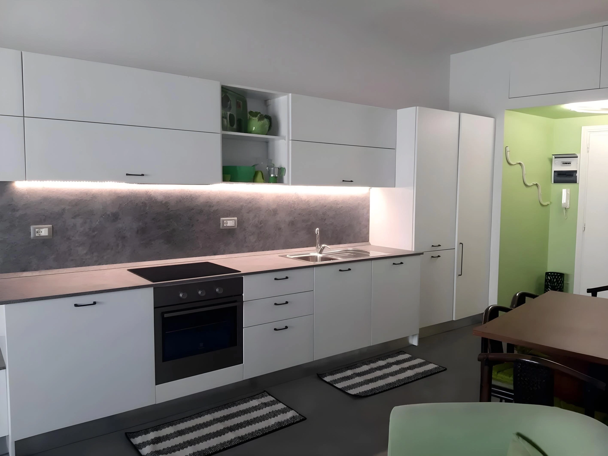 Trilocale con balconata vista mare – Piani di Celle