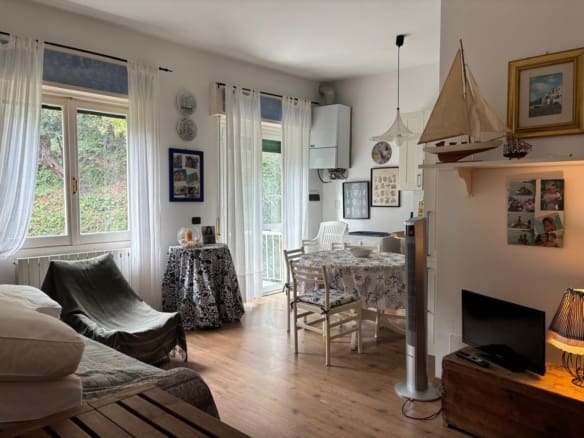 Bilocale con balcone – Celle Ligure