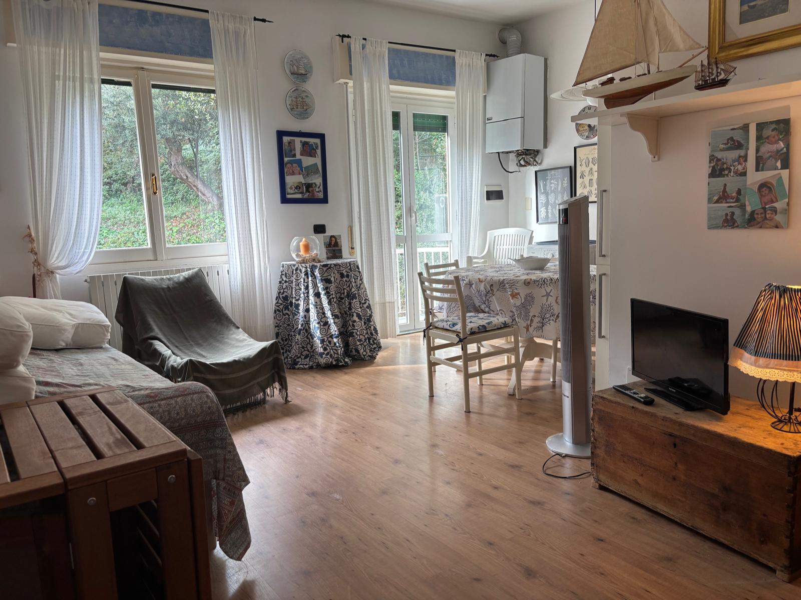 Bilocale con balcone – Celle Ligure